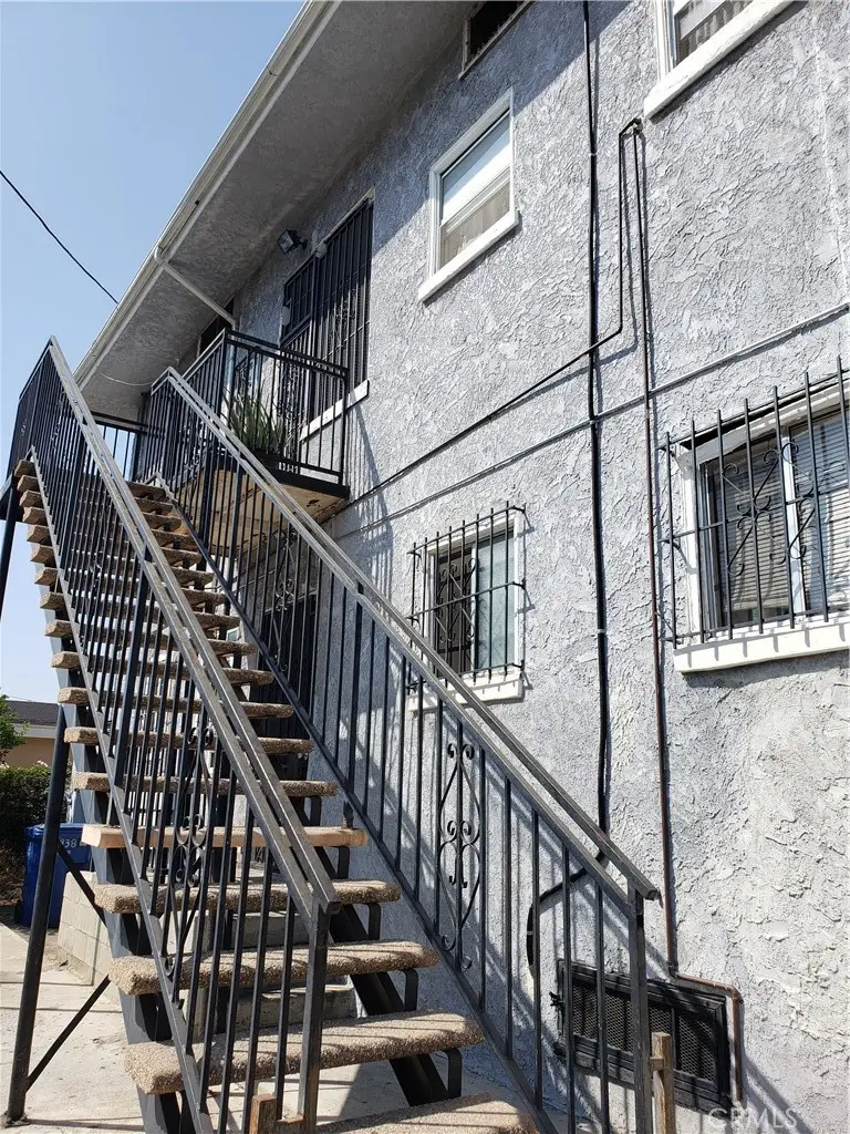 1938 Bonsallo Avenue, Los Angeles, CA 90007 - Image #2