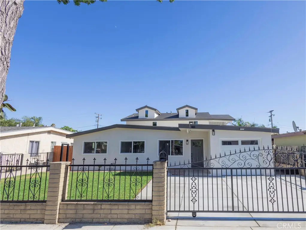 2122 W 10th Street, Santa Ana, CA 92703 - Image #1