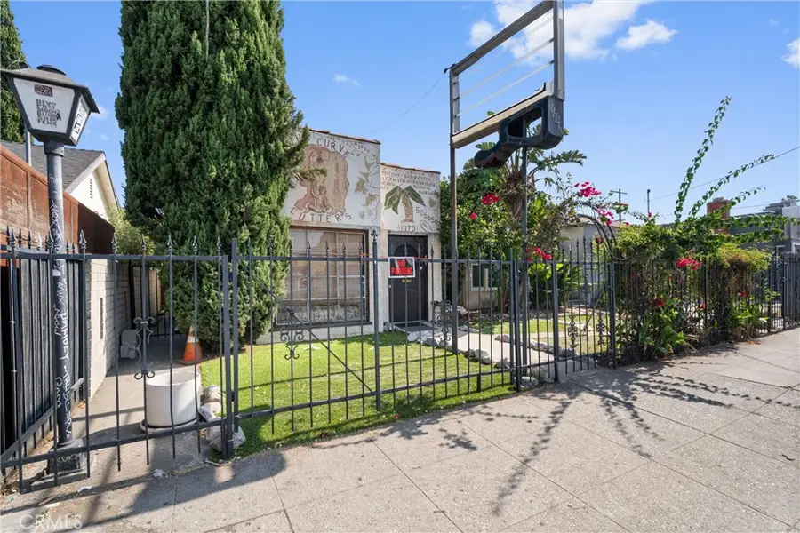 11170 Burbank Boulevard, North Hollywood, CA 91601 - Image #3