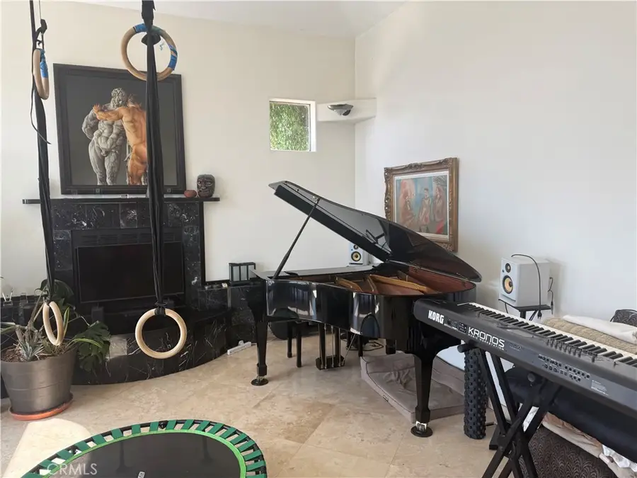 1994 Stanley, Signal Hill, CA 90755 - Image #3