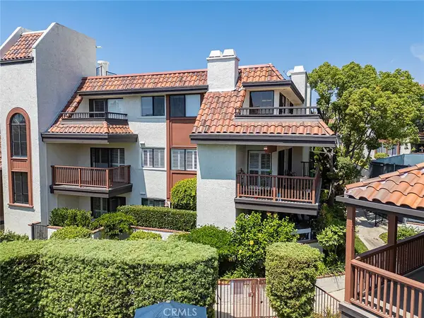 6322 Riviera Cir., Long Beach, CA 90815