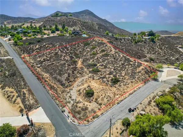 21436 Ridgedale, Lake Mathews, CA 92570