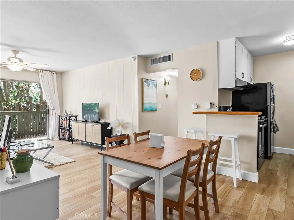 576 N Bellflower Boulevard #209, Long Beach, CA 90814 - Image #1