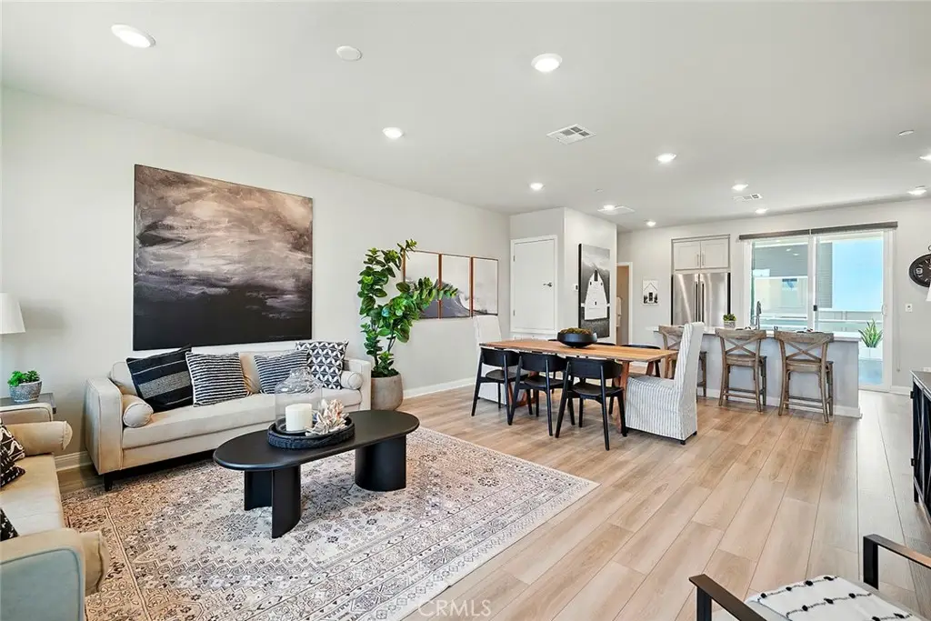 1425 W Sunrise Lane, San Pedro, CA 90732 - #1