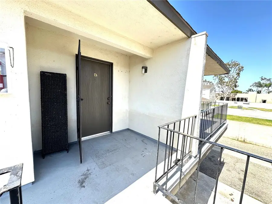 16052 Waikiki Lane, Huntington Beach, CA 92649 - #3