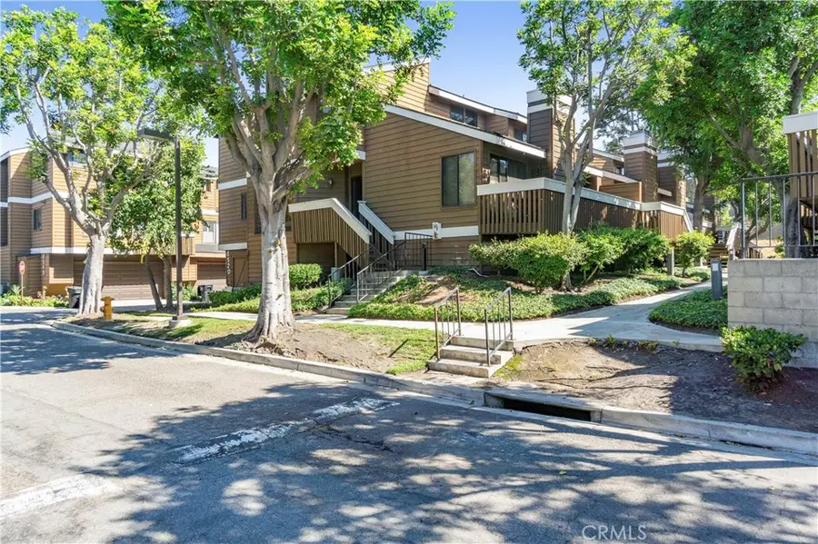 8520 Lake Knoll Avenue #B, Garden Grove, CA 92844 - Image #2