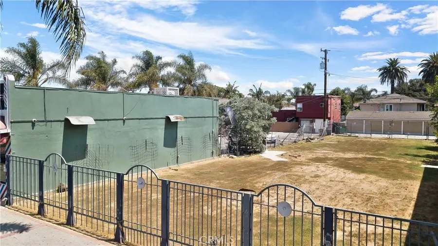 2044 Pacific Avenue, Long Beach, CA 90806 - Image #2