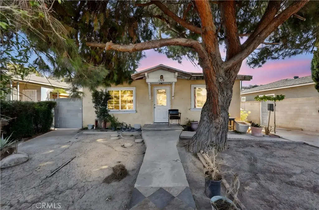 1209 S Shelton Street, Santa Ana, CA 92707 - #1