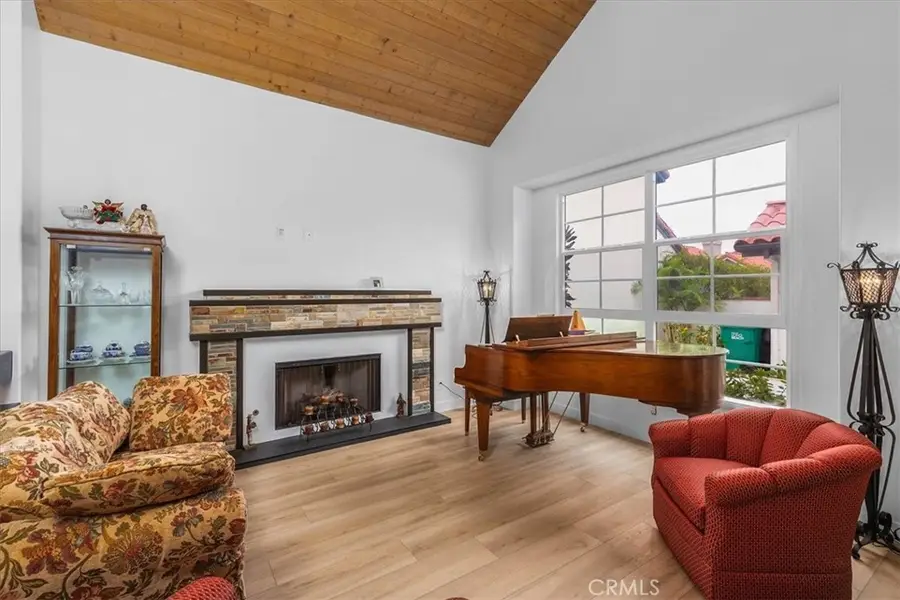 5720 Madrid Lane, Long Beach, CA 90814 - Image #2