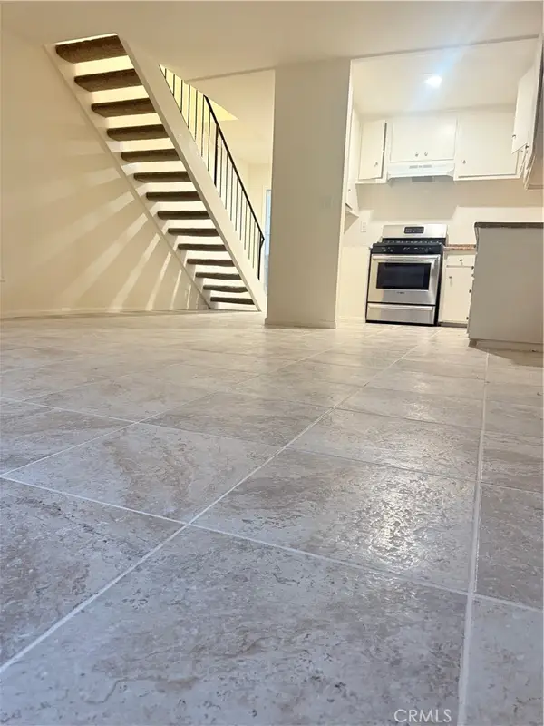 1000 E Bishop Street #M2, Santa Ana, CA 92701