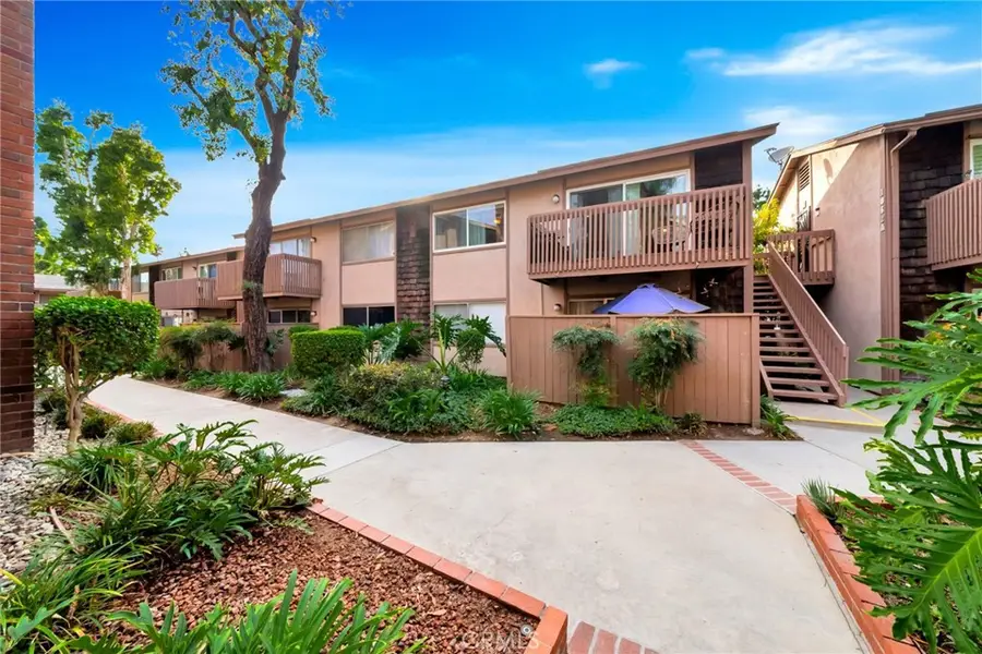 1062 B Cabrillo Park Drive #C, Santa Ana, CA 92701 - Image #2