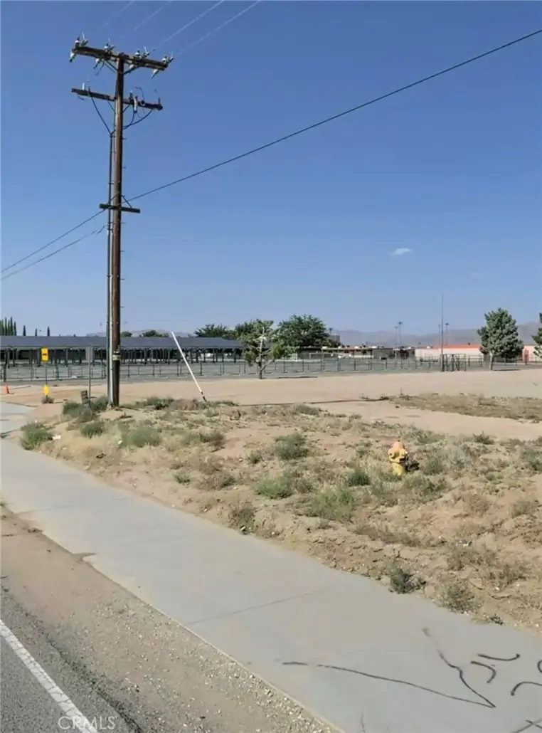0 Navajo Rd, Apple Valley, CA 92308 - #3