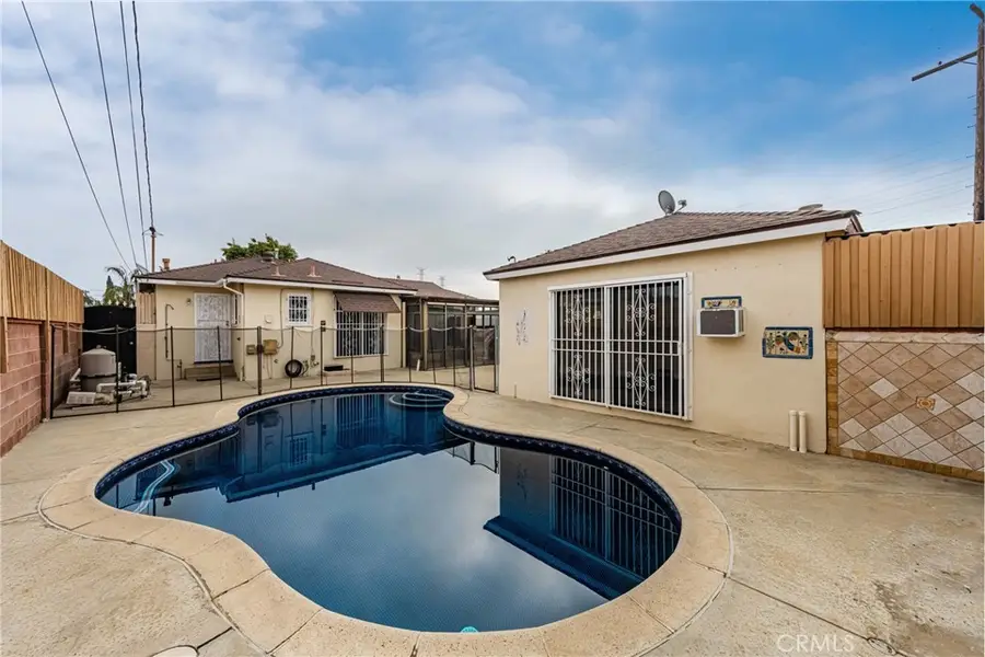 9085 Remick Avenue, Arleta, CA 91331 - Image #2