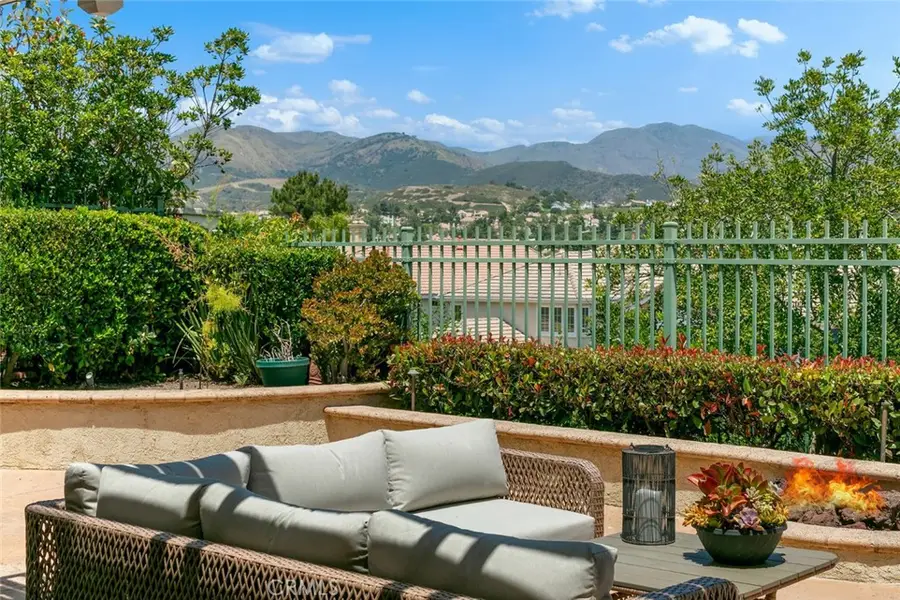 30 Wakonda, Rancho Santa Margarita, CA 92679 - Image #2