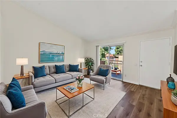 1015 Margarita #D202, Corona, CA 92879