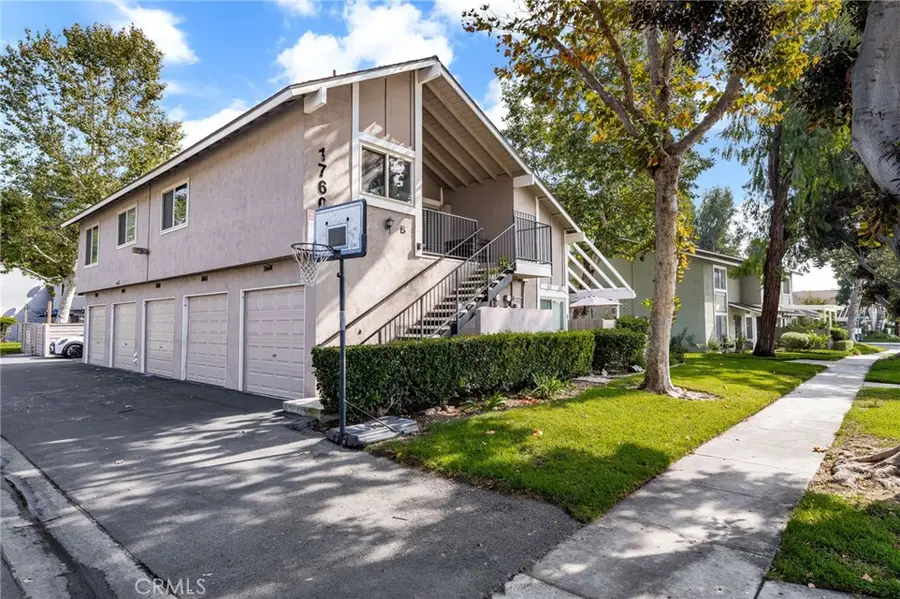 1760 N Oak Knoll #B, Anaheim, CA 92807 - Image #2