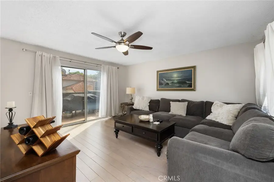 1336 C Brentwood, Corona, CA 92882 - Image #3