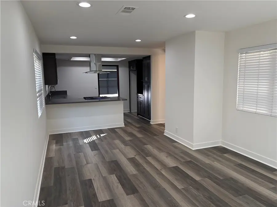 17 E Plymouth #B, Long Beach, CA 90805 - #2