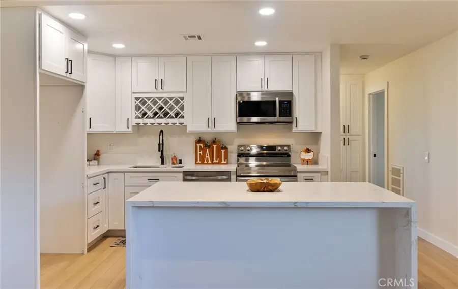 9516 Yucca Street, Apple Valley, CA 92308 - Image #2