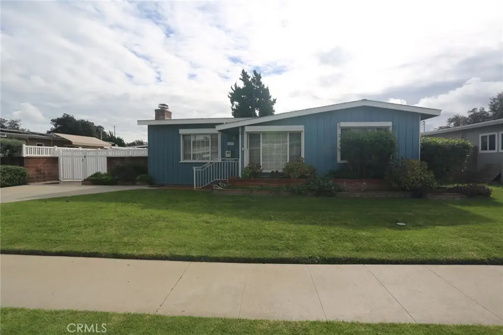 5624 E Vernon Street, Long Beach, CA 90815 - #1