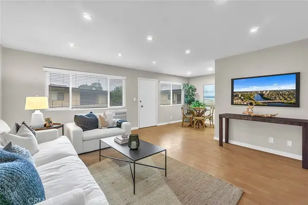 3907 La Crescenta Avenue #208, La Crescenta, CA 91214