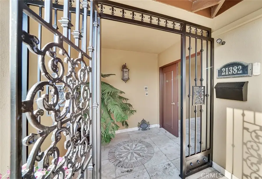 21382 Lemontree, Huntington Beach, CA 92646 - #2