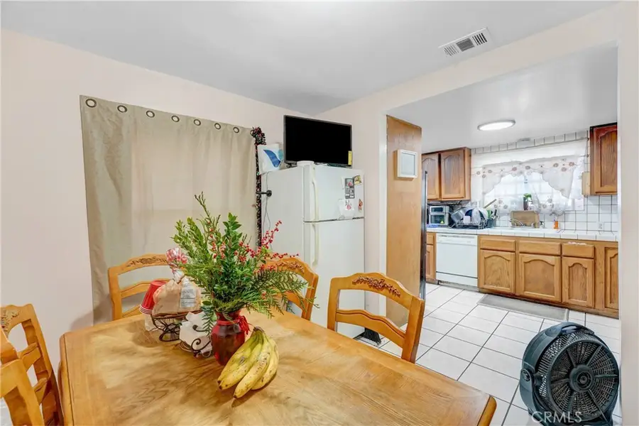 2200 W Hardy, Inglewood, CA 90305 - #3