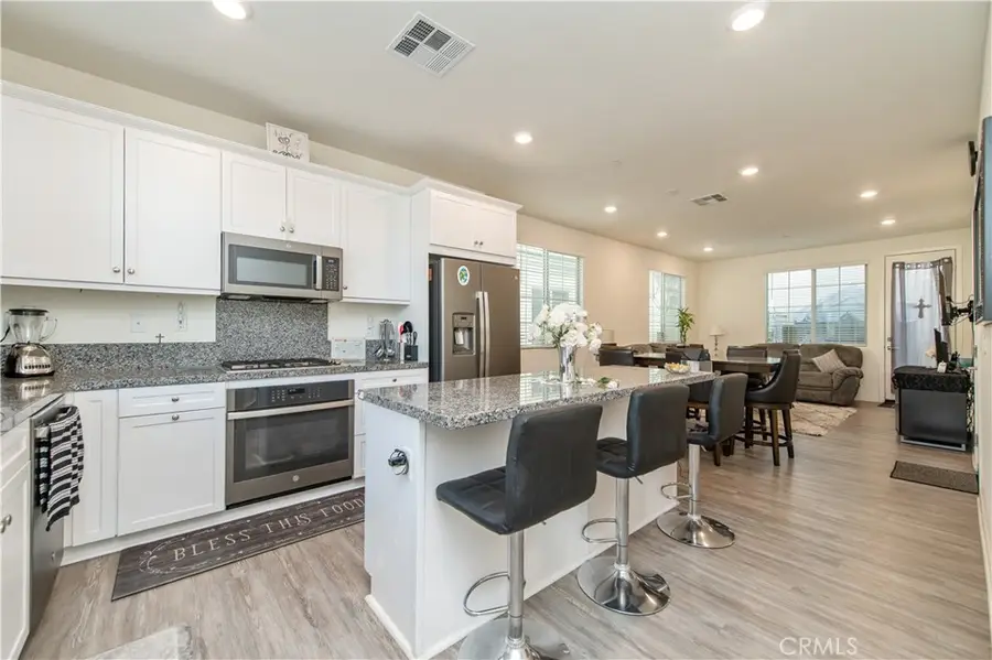 832 Mandarin, Upland, CA 91786 - Image #2