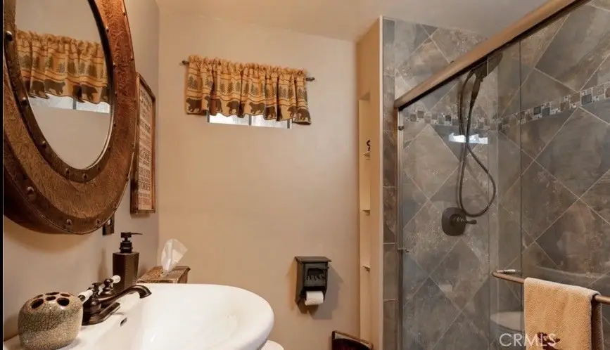 326 Holmes, Sugarloaf, CA 92386 - Image #3