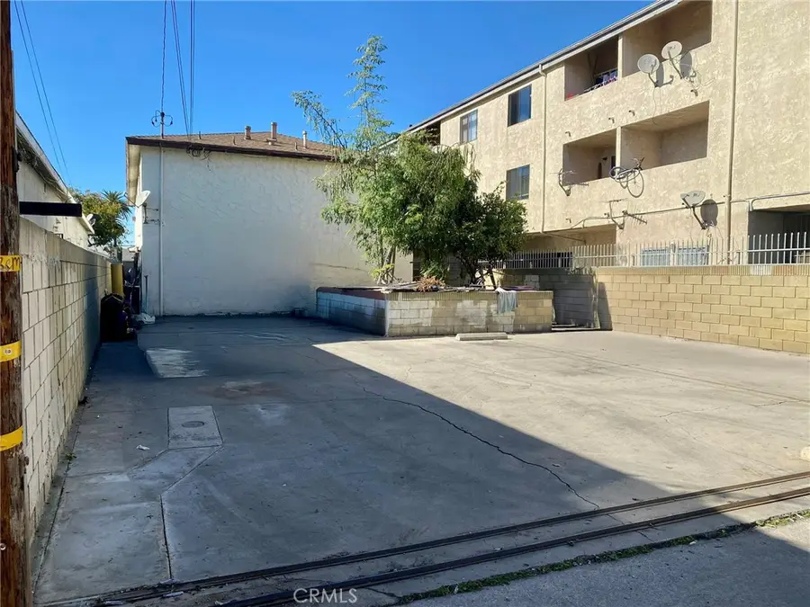 1120 Raymond Avenue, Long Beach, CA 90804 - Image #2