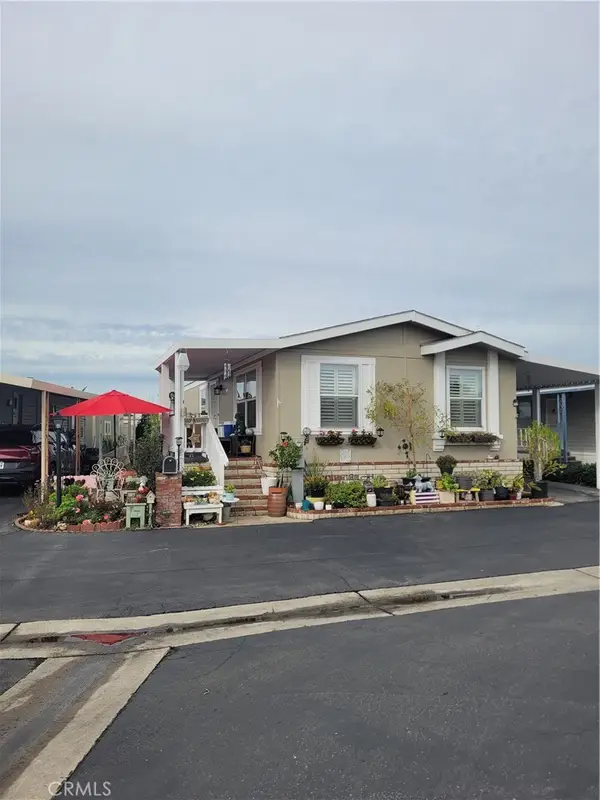 1201 W Valencia #150, Fullerton, CA 92833