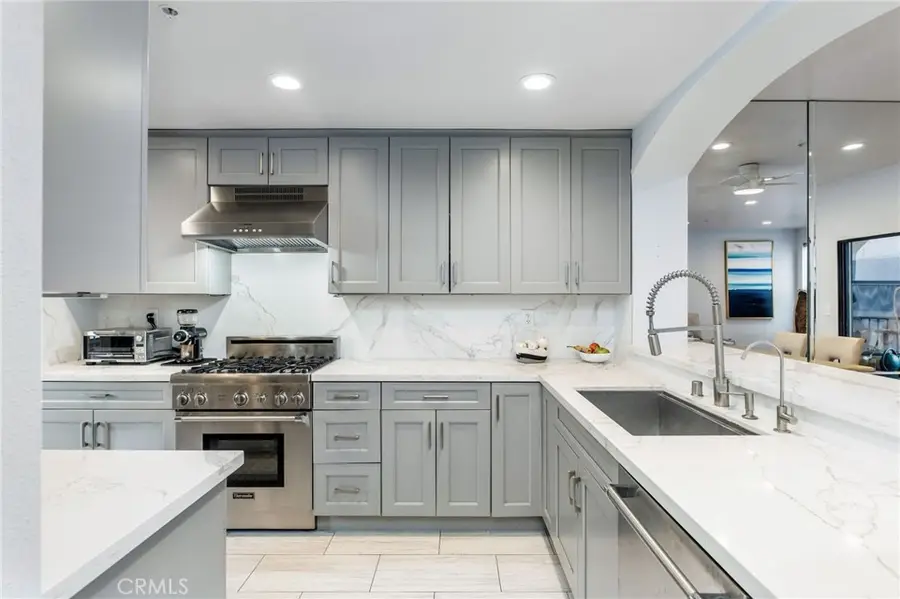 425 E Ocean Boulevard #320, Long Beach, CA 90802 - #3