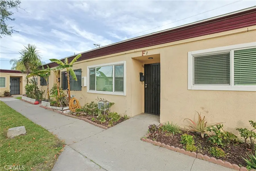 4109 W 5th #F2, Santa Ana, CA 92703 - #2