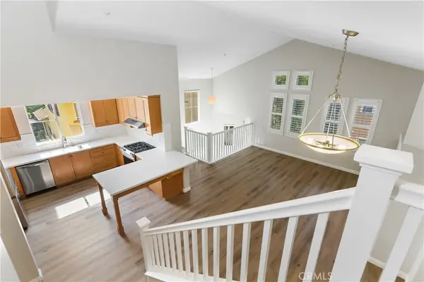 33 Visalia, Irvine, CA 92602