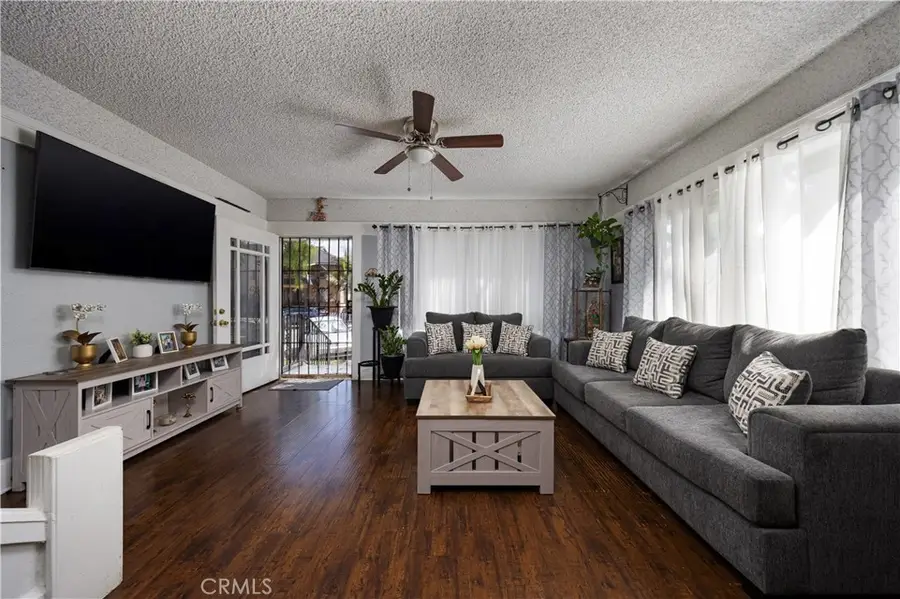 643 Elm Avenue, Long Beach, CA 90802 - #2