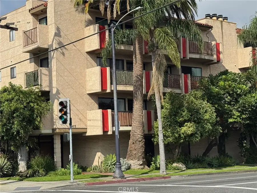 605 Redondo Avenue #206, Long Beach, CA 90814 - #3