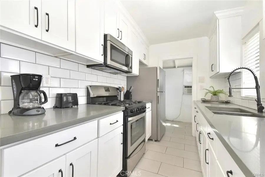 757 N Loma Vista, Long Beach, CA 90813 - Image #2