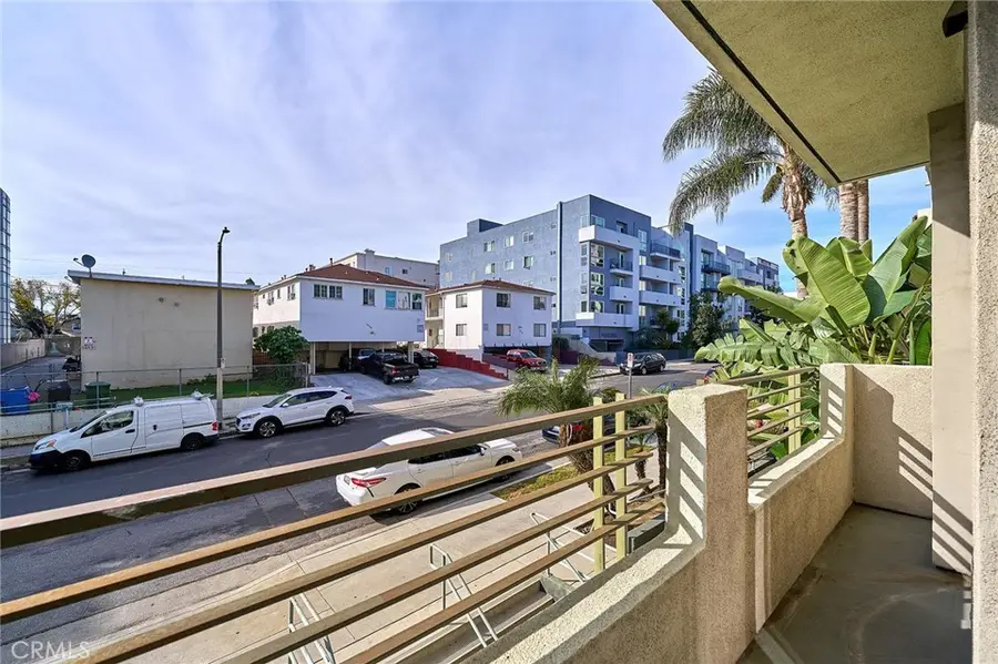 1036 S Serrano #105, Los Angeles, CA 90006 - #2