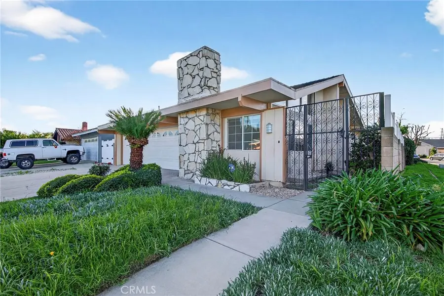 5267 Meadow Wood, Lakewood, CA 90712 - #3