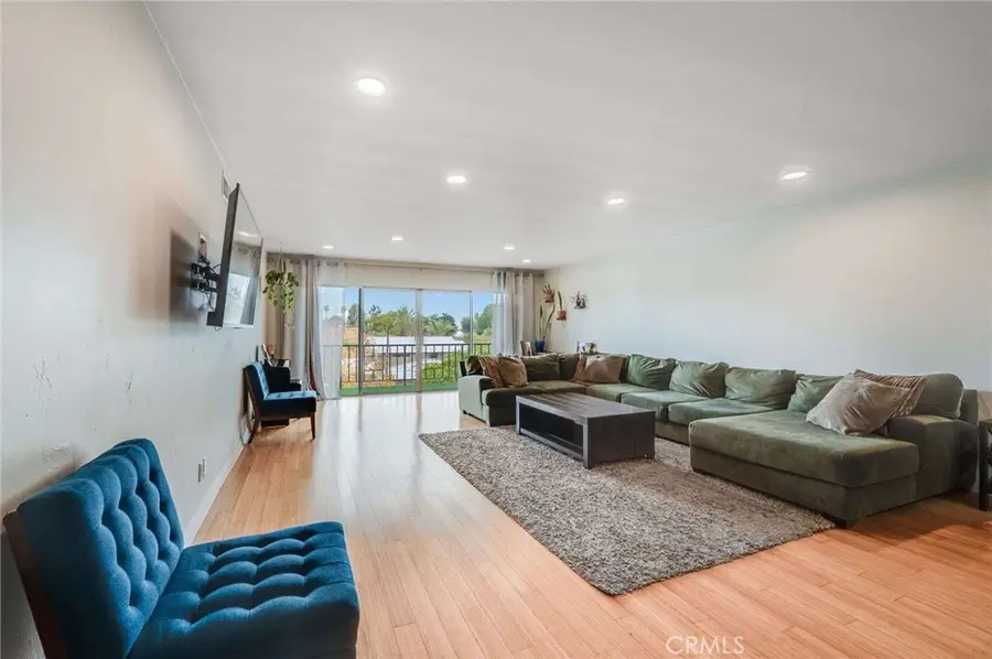 3695 Linden #9C, Long Beach, CA 90807 - #3