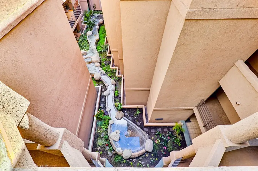 640 W 4th Street #401, Long Beach, CA 90802 - #2