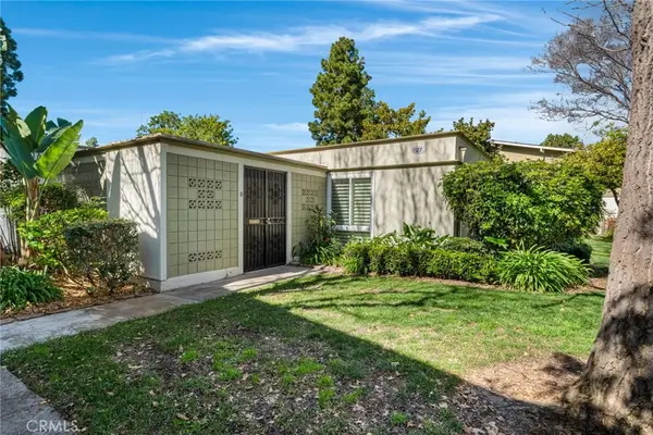 27 Avenida Castilla #D, Laguna Woods, CA 92637