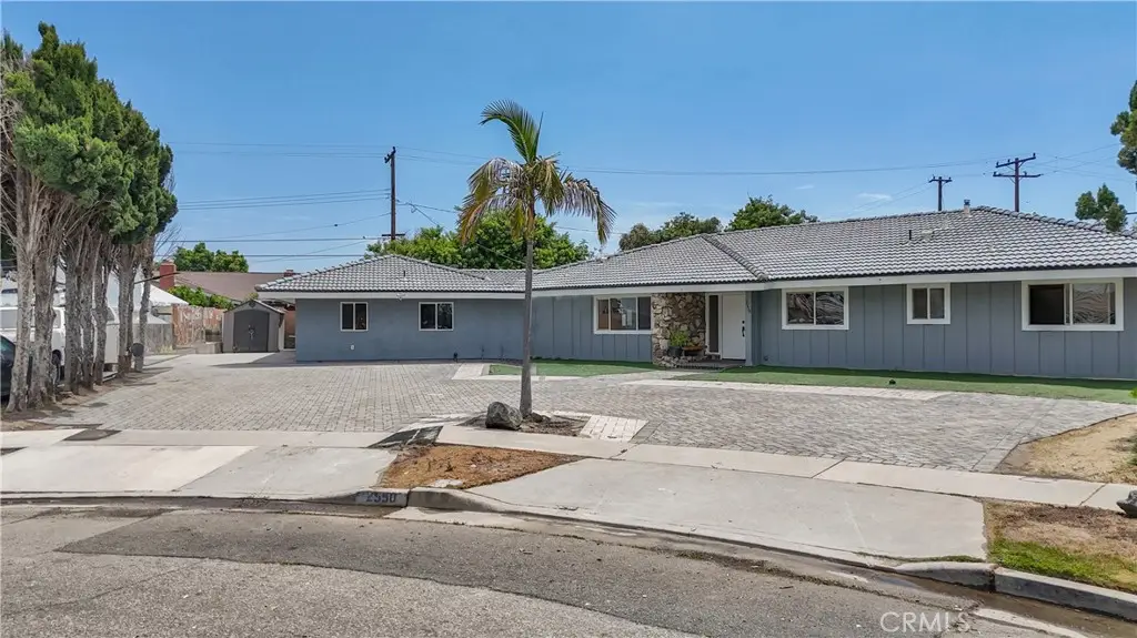2550 W Rowland Avenue, Anaheim, CA 92804 - #1
