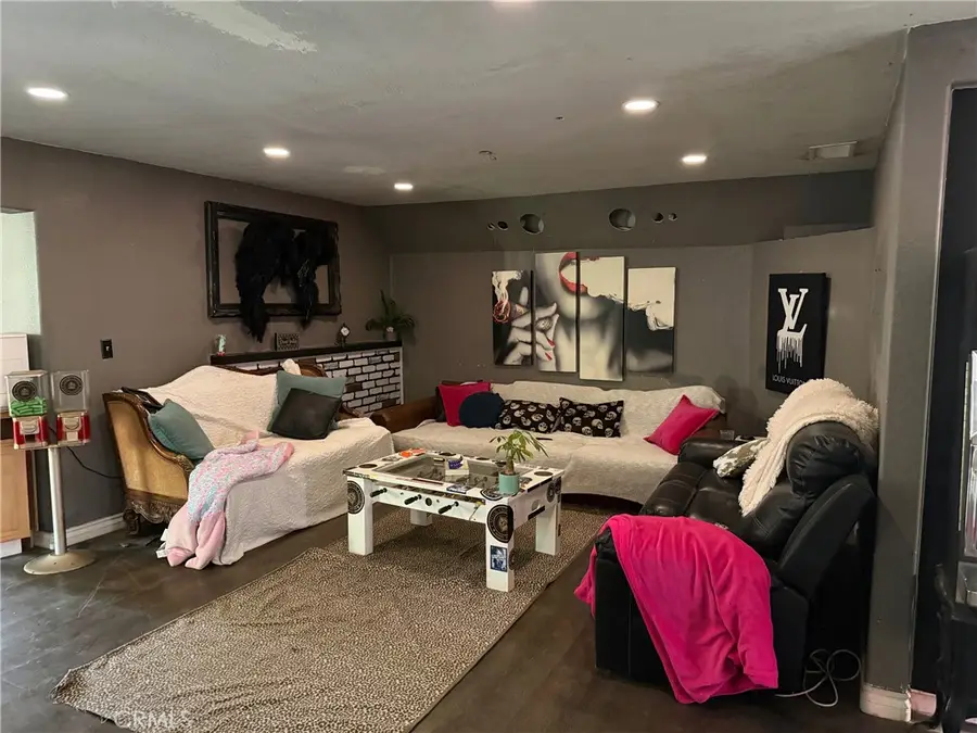 5484 Streett Cedar, Jurupa Valley, CA 92509 - #3