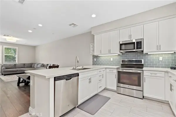 649 W Foothill Boulevard #2, Glendora, CA 91741