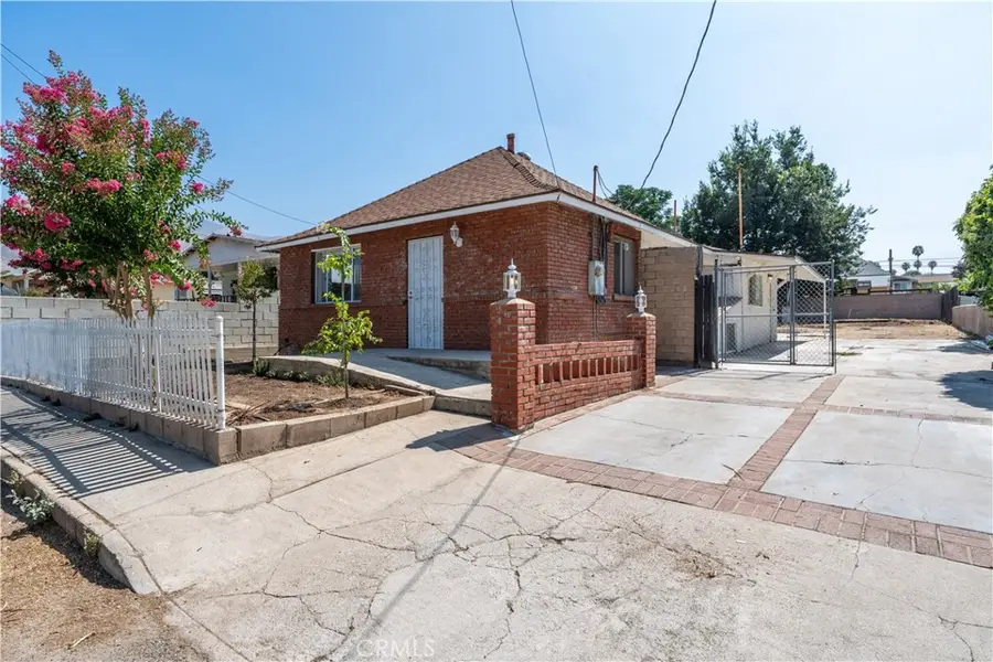 2123 La Verne, Highland, CA 92346 - #2