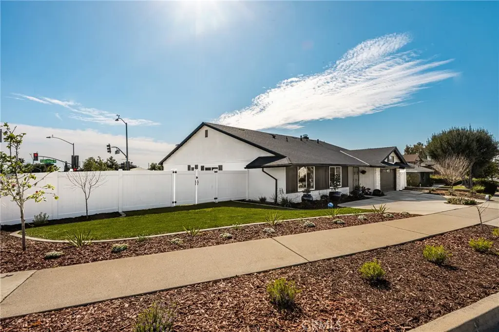 688 Buttonwood, Brea, CA 92821 - #1