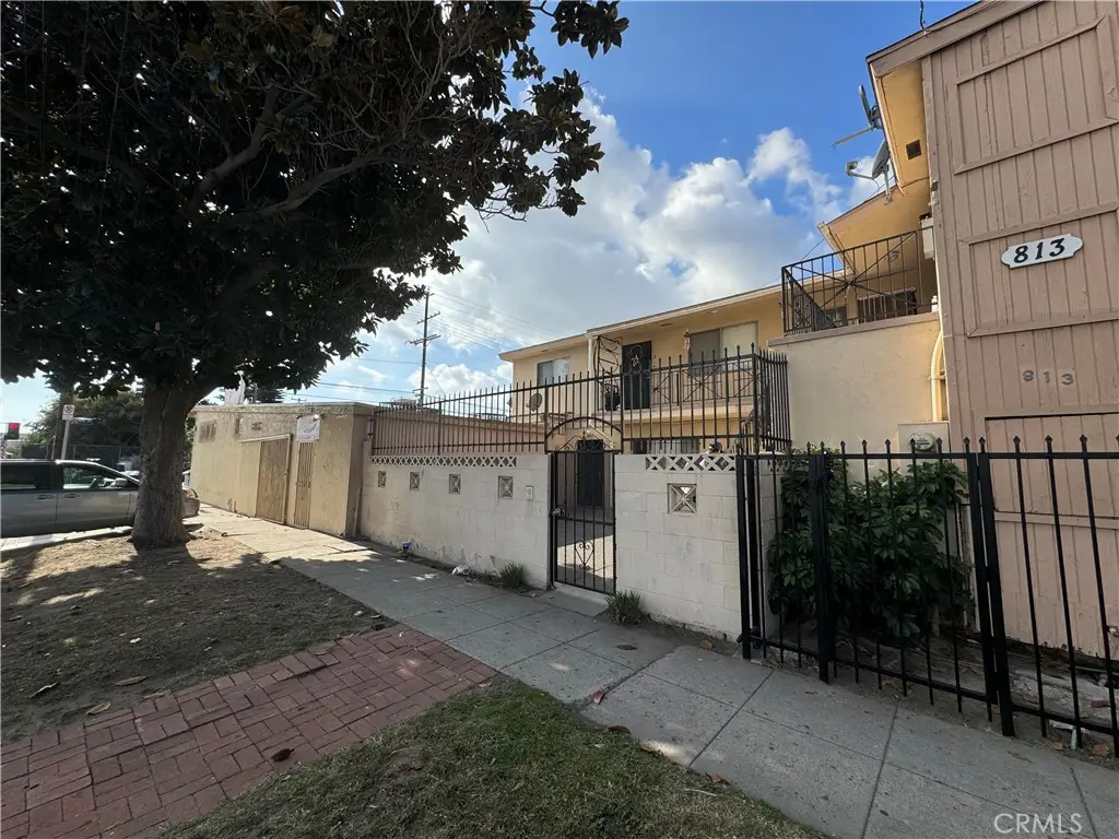 703 W Anaheim, Wilmington, CA 90744 - #1