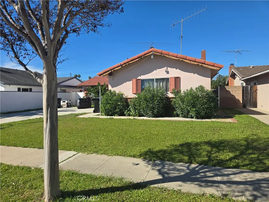 17641 Santa Maria, Fountain Valley, CA 92708 - #2