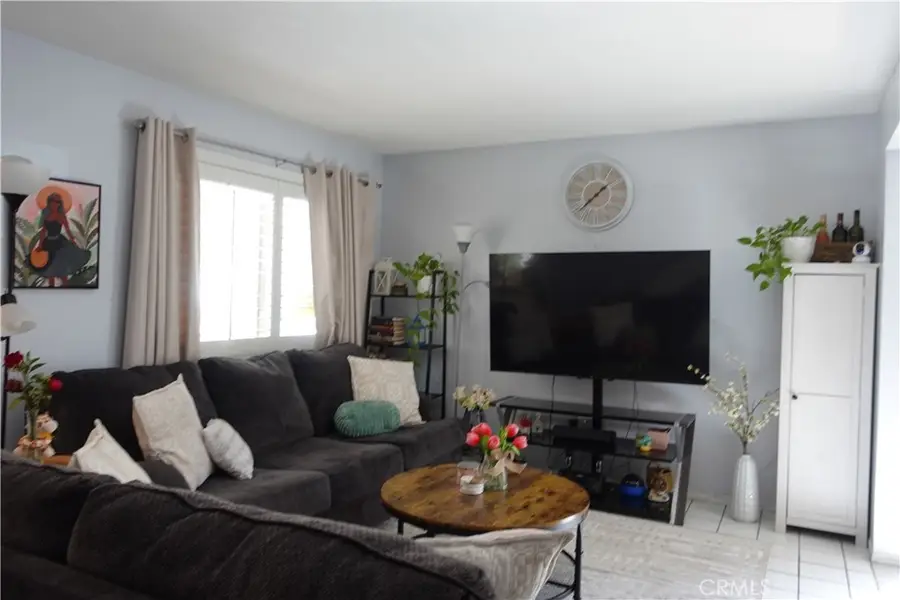 1307 Via Santiago #B, Corona, CA 92882 - #3